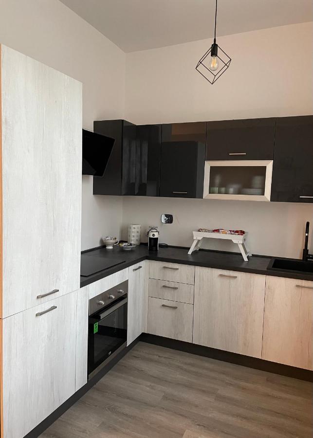Un Balcone Sul Centro Storico Apartment Реджо Емилия Екстериор снимка